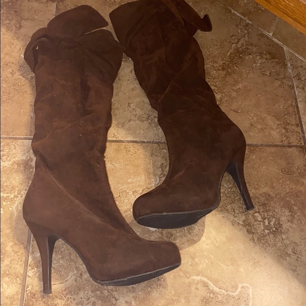 Velvety, Brown, High Heel Boots!